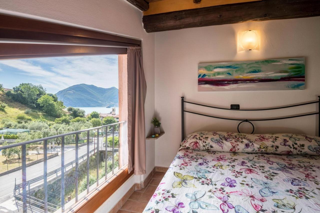 Mansarda Con Vista Lago Sulzano Luaran gambar